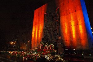 27.01.2016 stolica po raz XI odda hołd ofiarom Zagłady